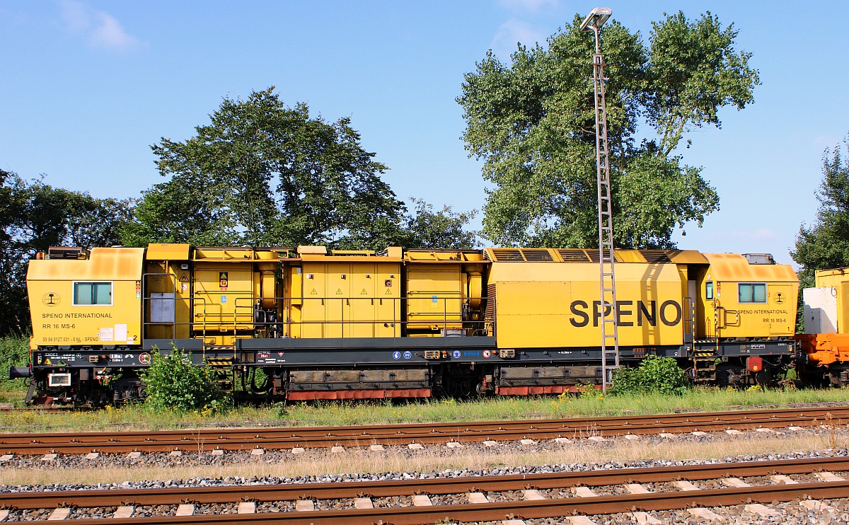 SPENO Schienenschleifeinheit RR 16 MS-6 registriert unter 99 84 9127 001-8. Husum Nord 04.09.2021