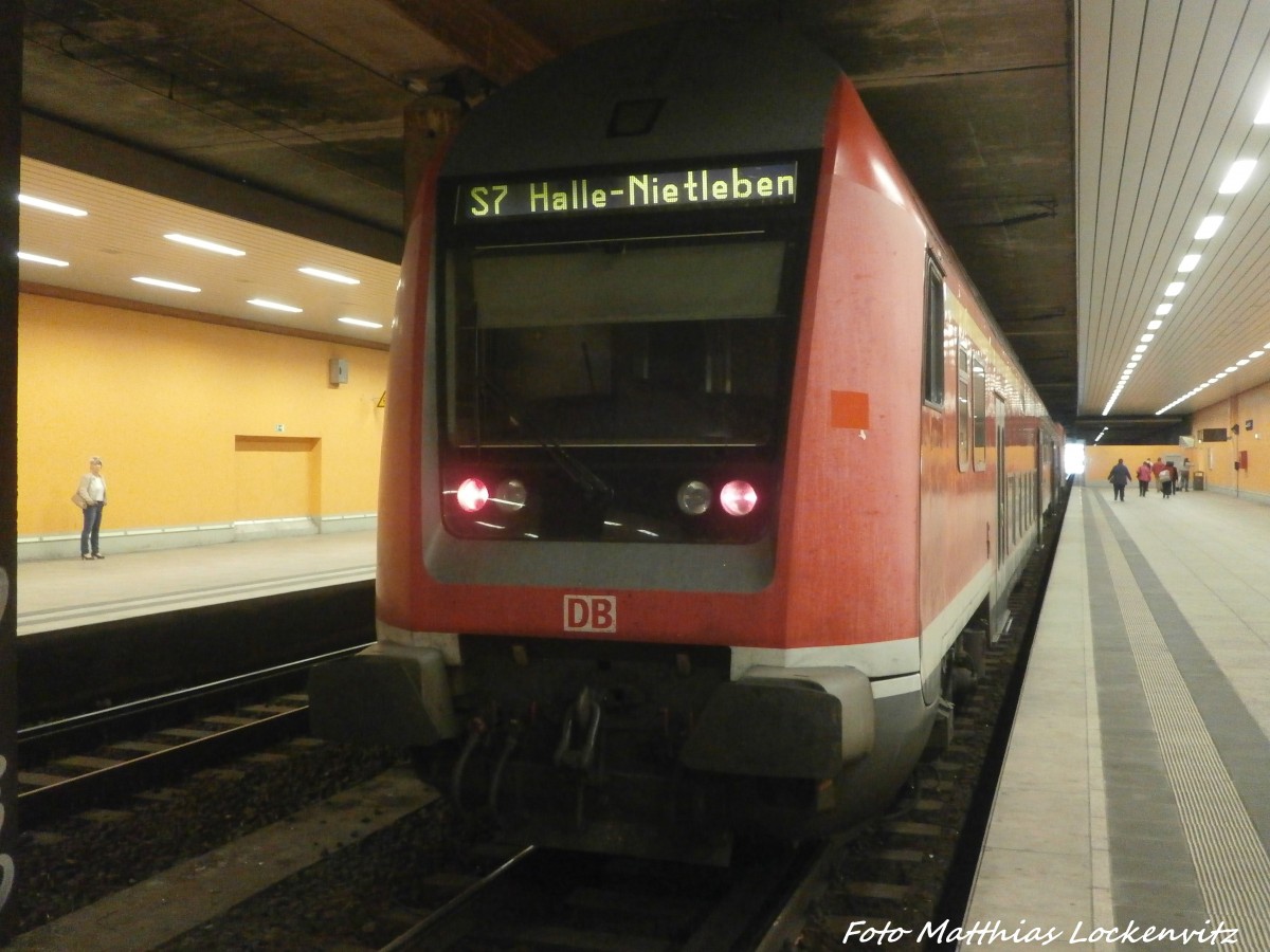 Steuerwagen von 143 897 als S7 mit ziel Nietleben im Bahnhof Halle-Neustadt am 13.5.15