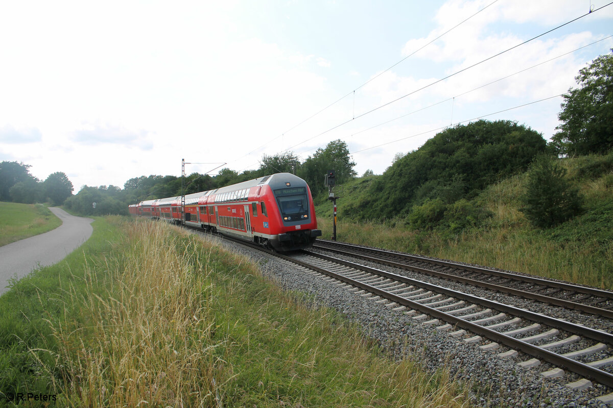 Steuerwagen von RE50 nach München bei Pölling. 16.07.23