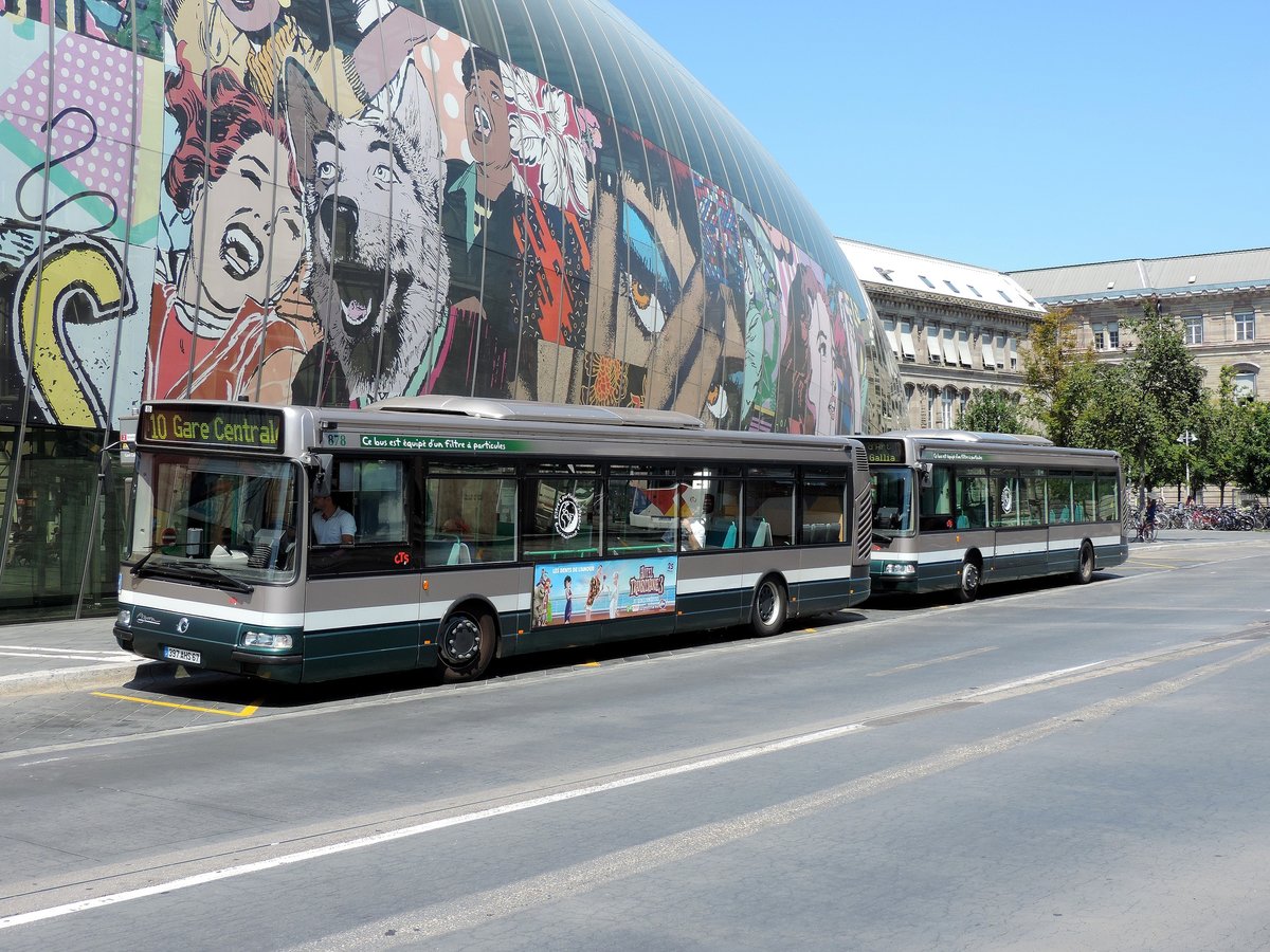 Strassburg - 19. Juli 2018 : Renault Agora S Nr 878 + 886 am Bahnhof.