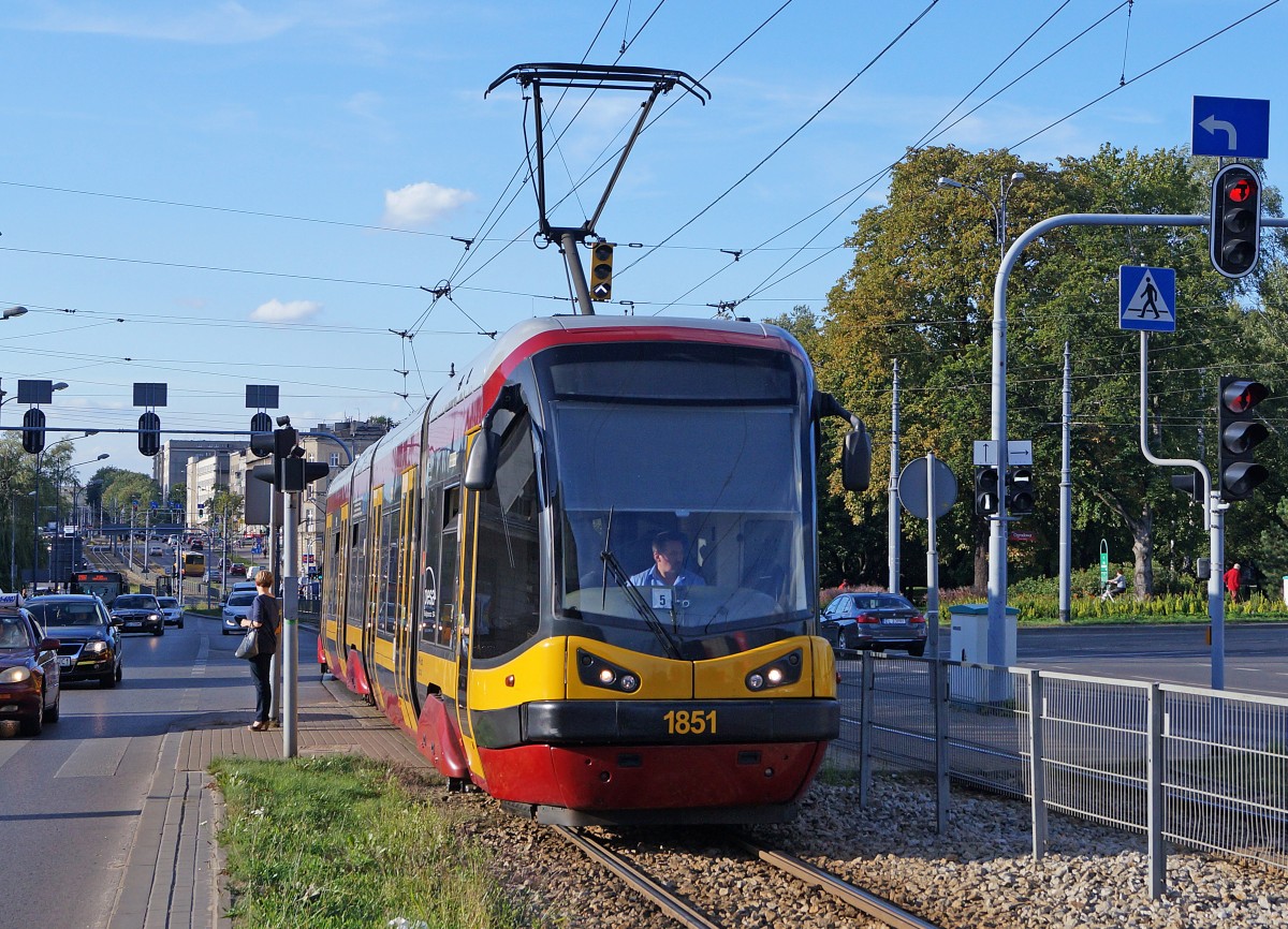 STRASSENBAHNBETRIEBE IN POLEN
Strassenbahn LODZ
Niederflurgelenkwagen Nr. 1851 des Typs PESA 122 N
aufgenommen am 20. August 2014 
Foto: Walter Ruetsch