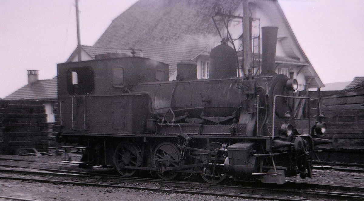 Sursee Triengen Bahn (Regelbetrieb): Lok 5 in Triengen, 21.März 1965. 