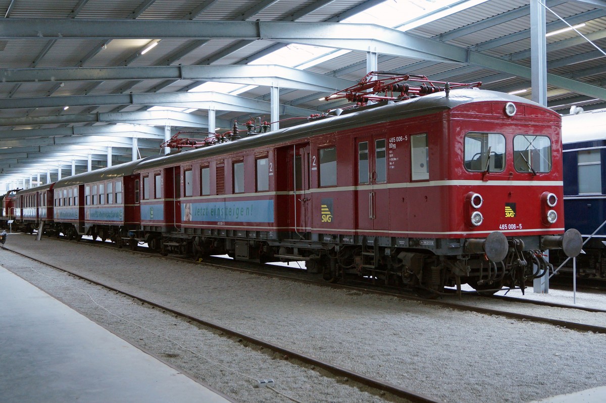 SVG ET 65: Bei dem am 25. April 2015 aufgenommenen Dreiwagenzug mit dem 465 006-5 (Esslingen, 1933) handelt es sich um eine Leihgabe des DB Museums.
Foto: Walter Ruetsch 