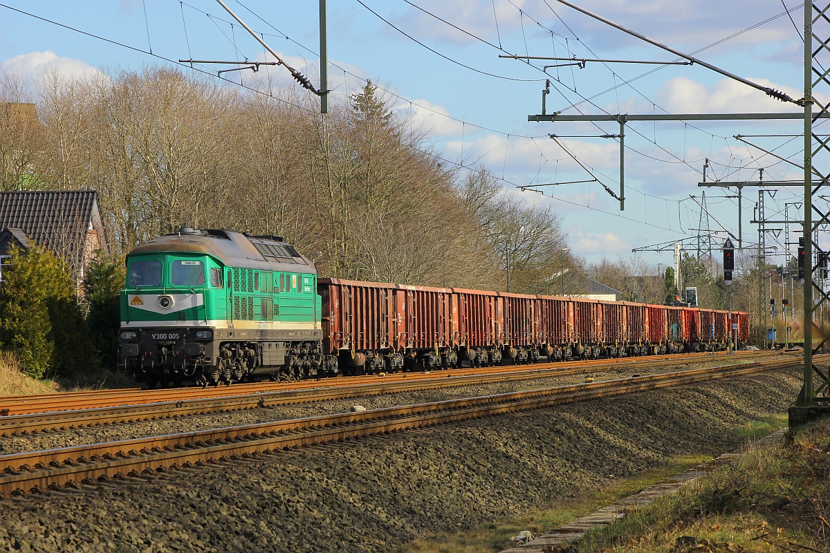 SWB/Triangula V300 005/1232 155-2 mit Dünger Zug in Jübek. 23.03.2016