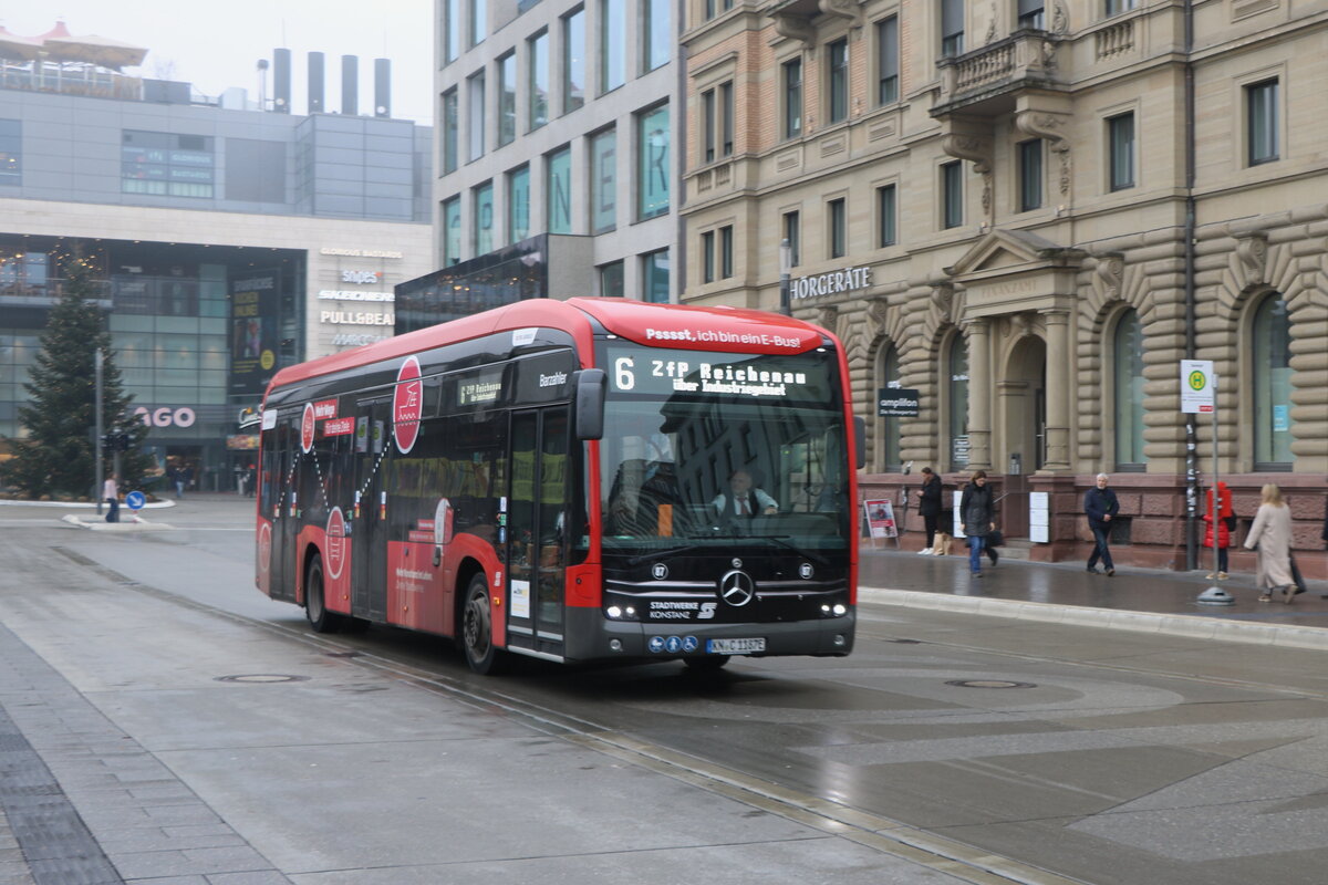 SWK Konstanz - Nr. 87/KN-C 1187E - eMercedes am 18. Dezember 2025 in Konstanz (Aufnahme: Martin Beyer)