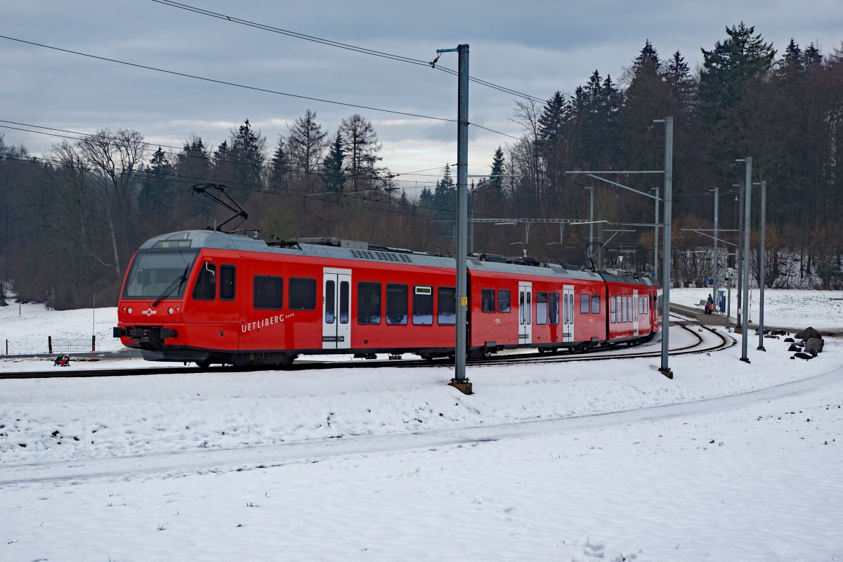 SZU: Ab Zürich HB verkehren die Züge der SZU als S 4 nach Langnau Gattikon und Sihlwald sowie als S 10 auf den Uetliberg. Doppeltraktion der S 10 mit Doppeltraktion Be510 bei Ringlikon am 23. Januar 2016. Die neuen Zweispannungs-Triebzüge können auf beiden Linien eingesetzt werden.
Foto: Walter Ruetsch  