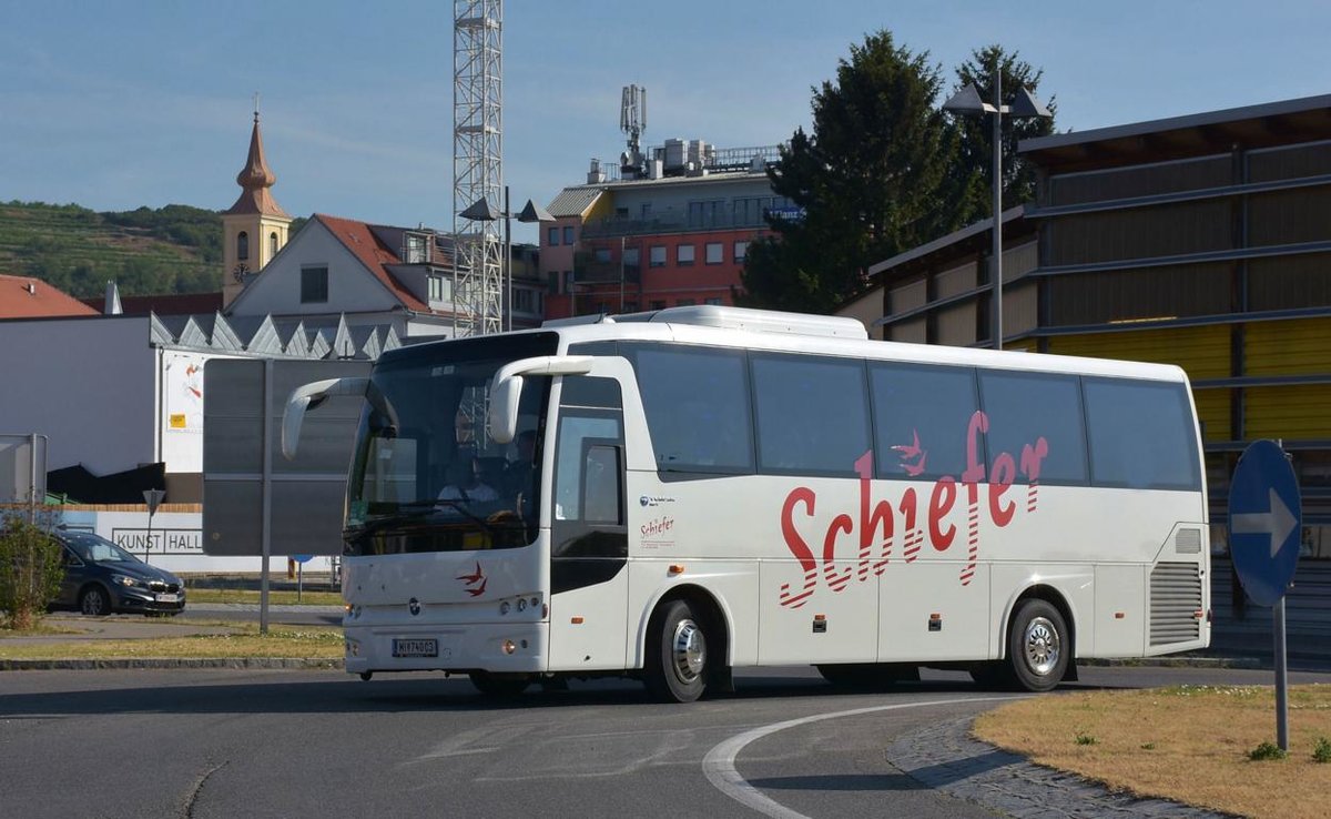 Temsa MD9 von SCHIEFER Reisen aus Niedersterreich 06/2017 in Krems.