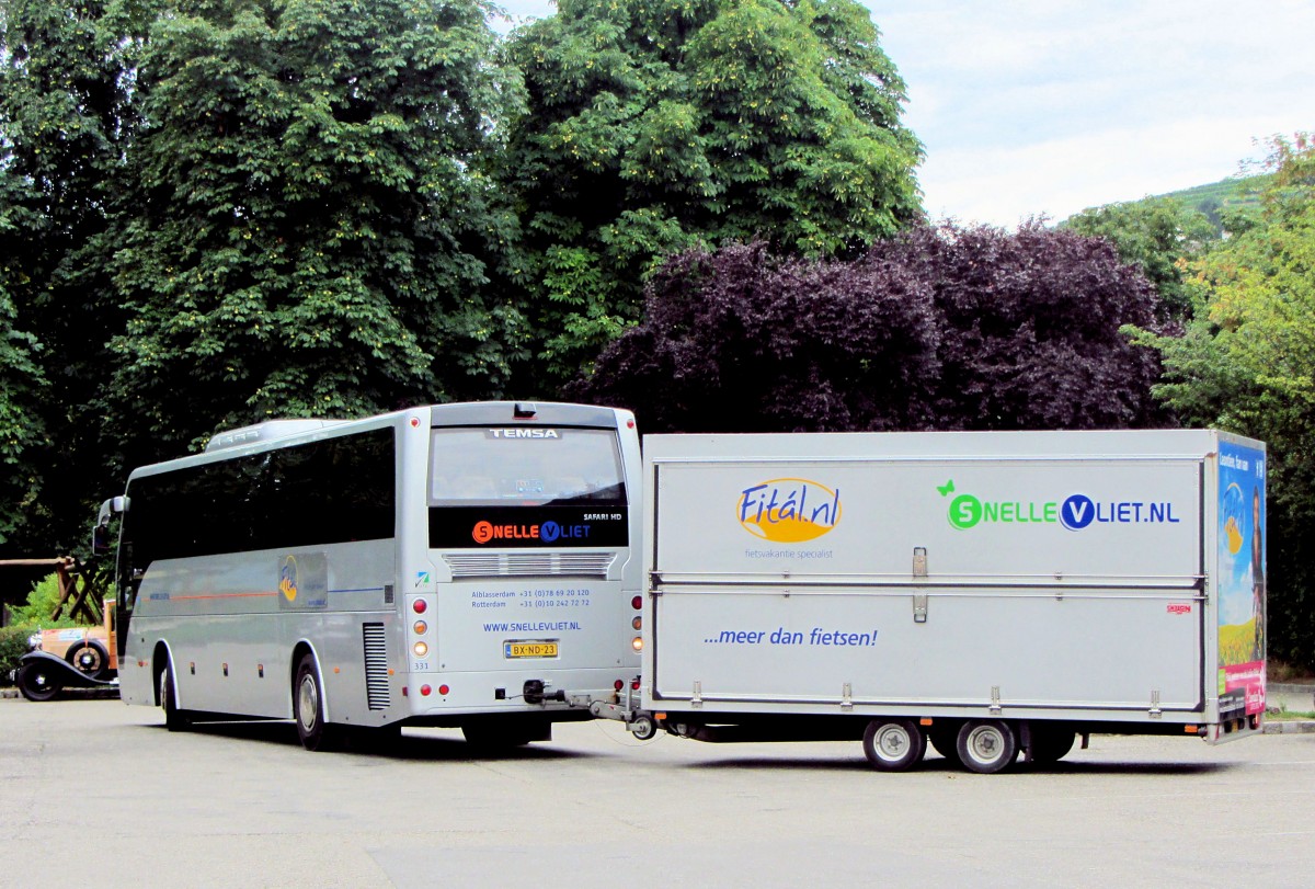 TEMSA SAFARI HD mit Radhnger aus den NL im August 2013 in Krems.