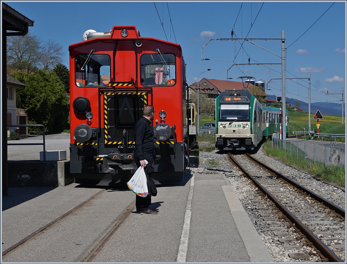 Tm 2/2 41 und der ankommende Be 4/4 mit Bt 54 in Pampigny-Sévery.
10.04.2017