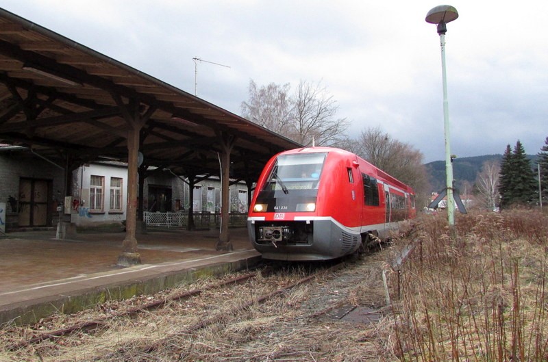 Triebwagen 641 036 im Bahnhof Friedrichroda am 9.Jan.2014