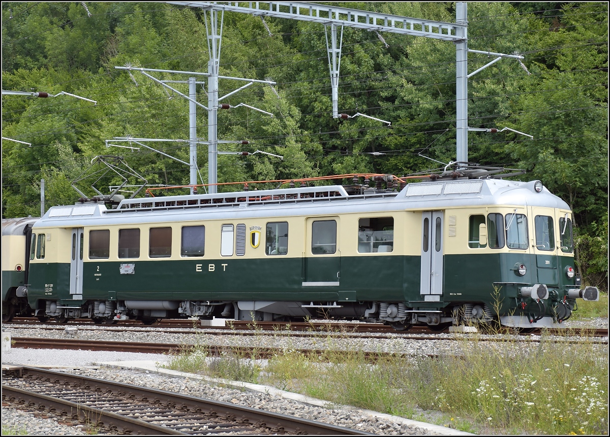Triebwagentreffen Koblenz 2017. BDe 4/4 201 im Kleid der EBT ist eigentlich BDe 4/4 82 der SOB. Der Triebwagen wurde vom Verein Pendelzug Mirage mustergültig aufgearbeitet und ist hier im Bahnhof Koblenz zu sehen. August 2017.