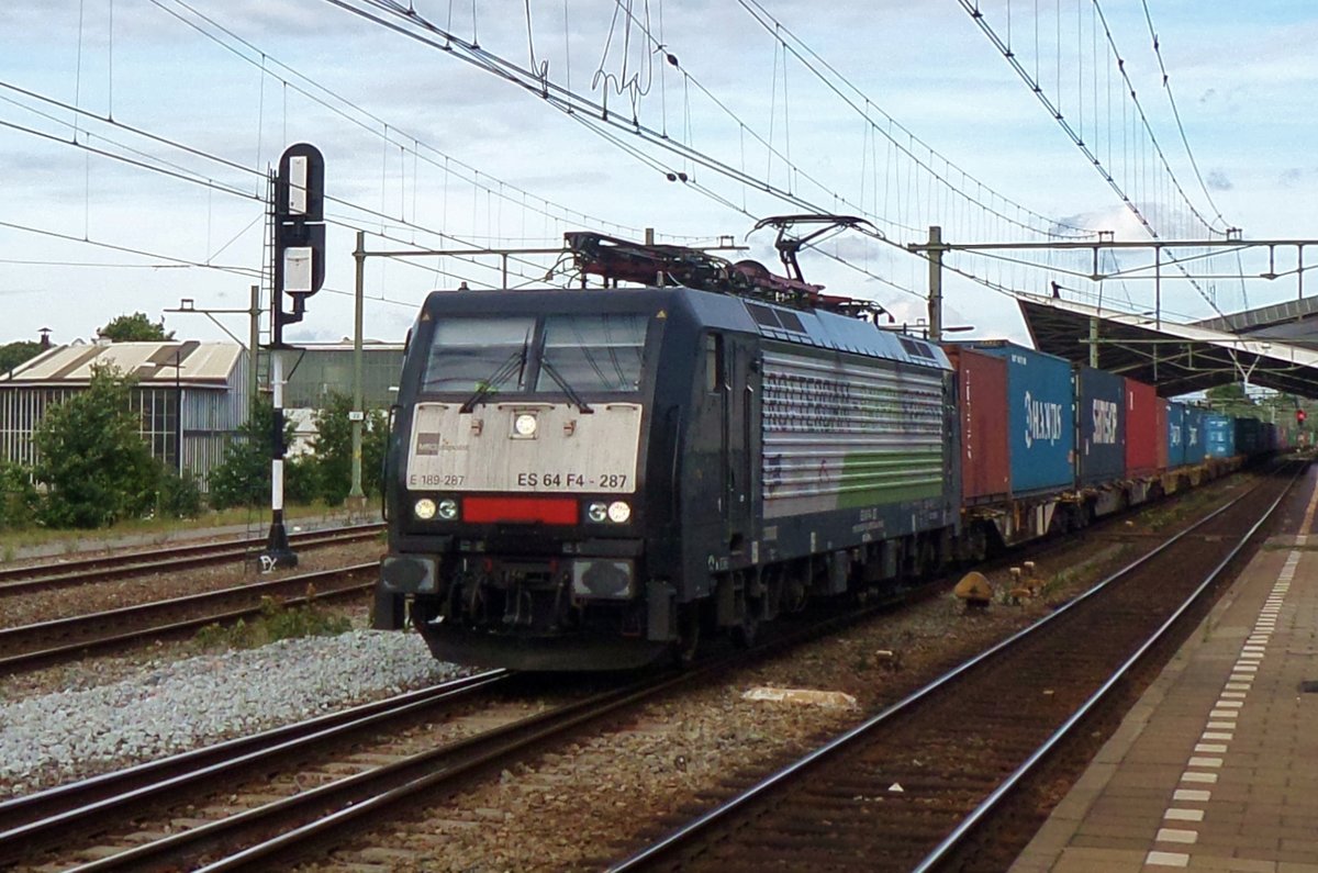 TX Log 189 287 durchfahrt am Abend von 16 Juli 2016 Tilburg.