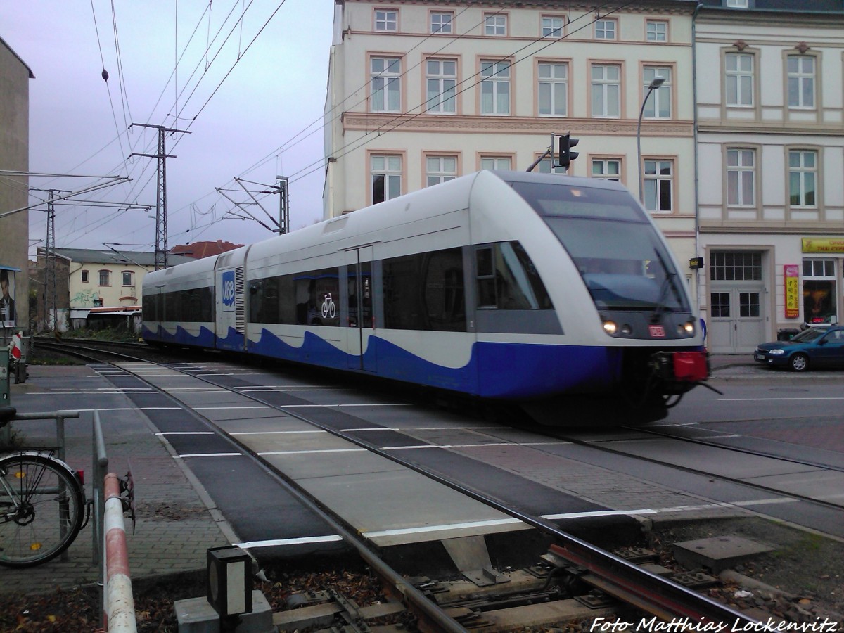 UBB GTW 2/6 aus Barth bei der Einfahrt in den Bahnhof Stralsund Hbf am 12.11.13 