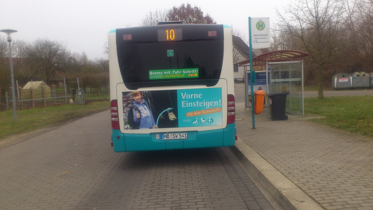 ...und dann mal noch dieser Citaro der Stadtwerke Neubrandenburg NB SW 541 auf der Linie 10 der noch die Werbung hat(Vorne einsteigen)