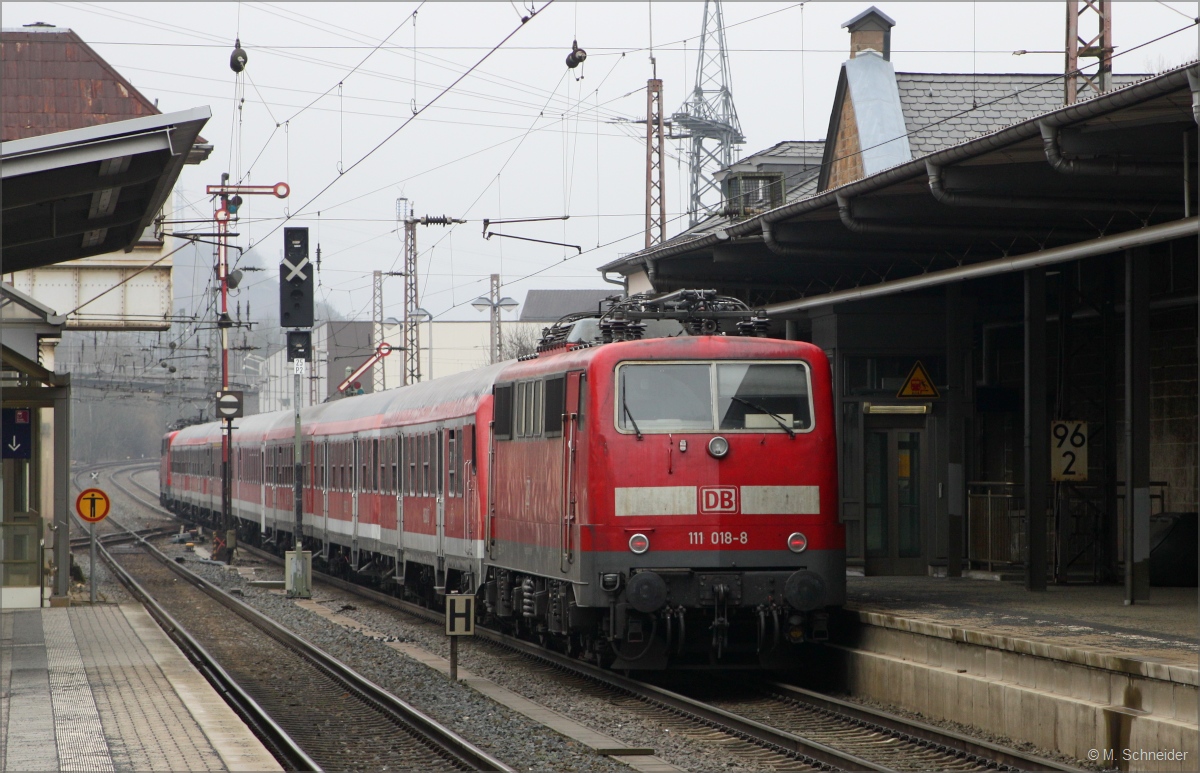 Und der Nachschuss auf RbZ 38690... 111 018. (Kreuztal, 21.03.15)