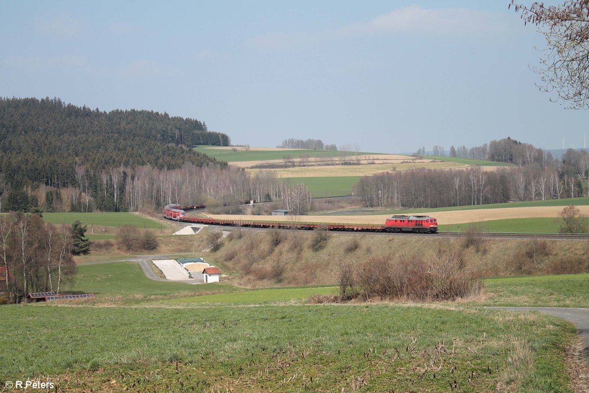 Und nochmal 232 428 mit dem 45390 MNE Überführung bei Lengenfeld in der Kurve richtung regensburg unterwegs. 01.04.19