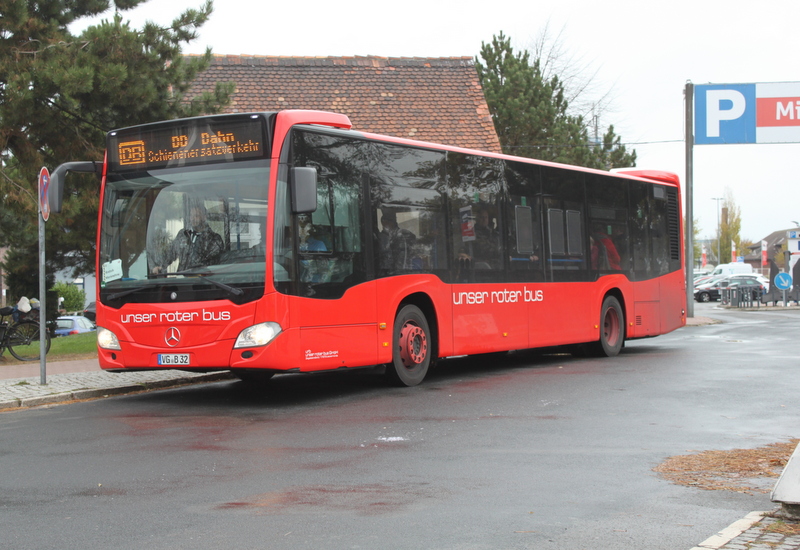 Unser Roter Bus als SEV von Warnemnde nach Rostock-Marienehe in Warnemnde.26.10.2018