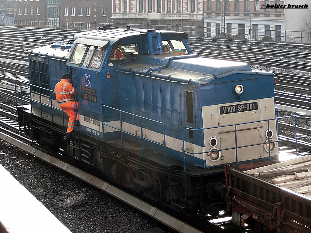 V 100-SP-001 stand am 02.02.14 beim hbf hamburg 