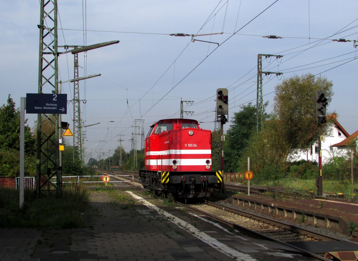 V 100.04 der Hessischen Güterbahn durchfuhr am 24.09.2014 den Bahnhof Weiterstadt