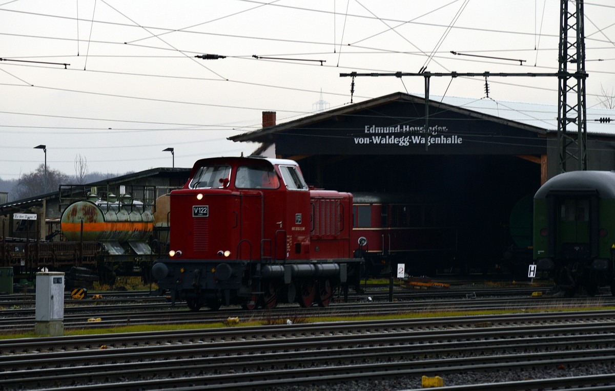V 122 des Eisenbahnmuseum Darmstadt Kranichstein am 13.12.20144 auf dem Bahnhof Darmstadt Kranichstein