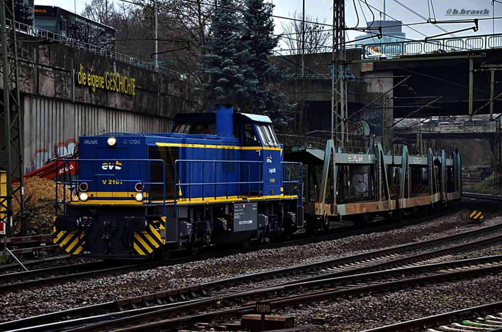 V 2104 der EVB zog einen leeren autozug durch hh-harburg,05.12.14