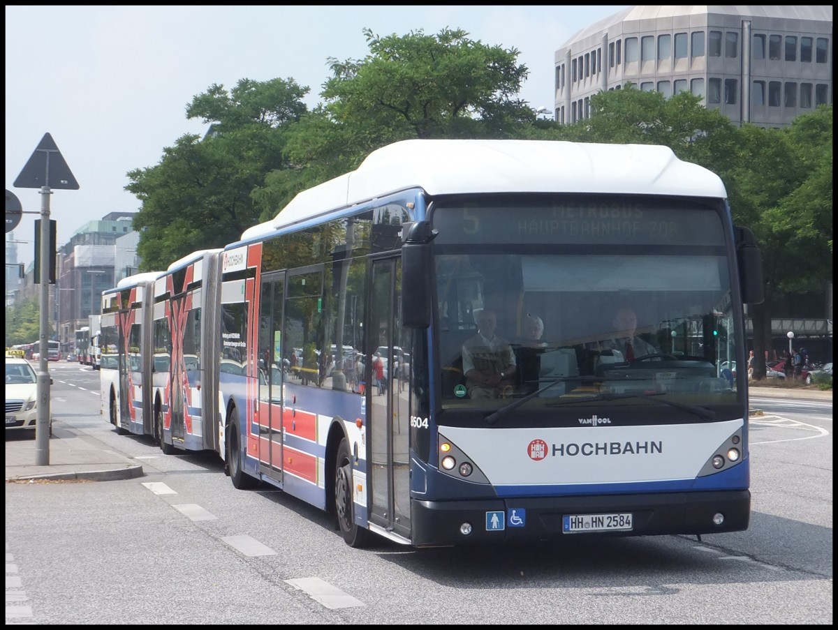 Van Hool AGG 300 der Hamburger Hochbahn AG in Hamburg.