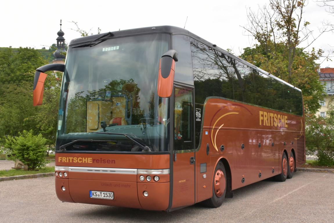 Van Hool T916 Alicron von Fritsche Reisen aus der BRD 2018 in Krems.