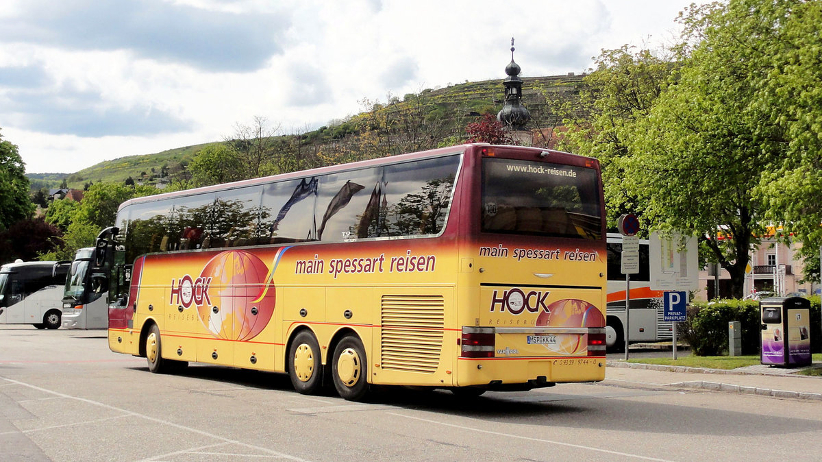 Van Hool T916 Astron von Hock Reisen aus der BRD in Krems gesehen.