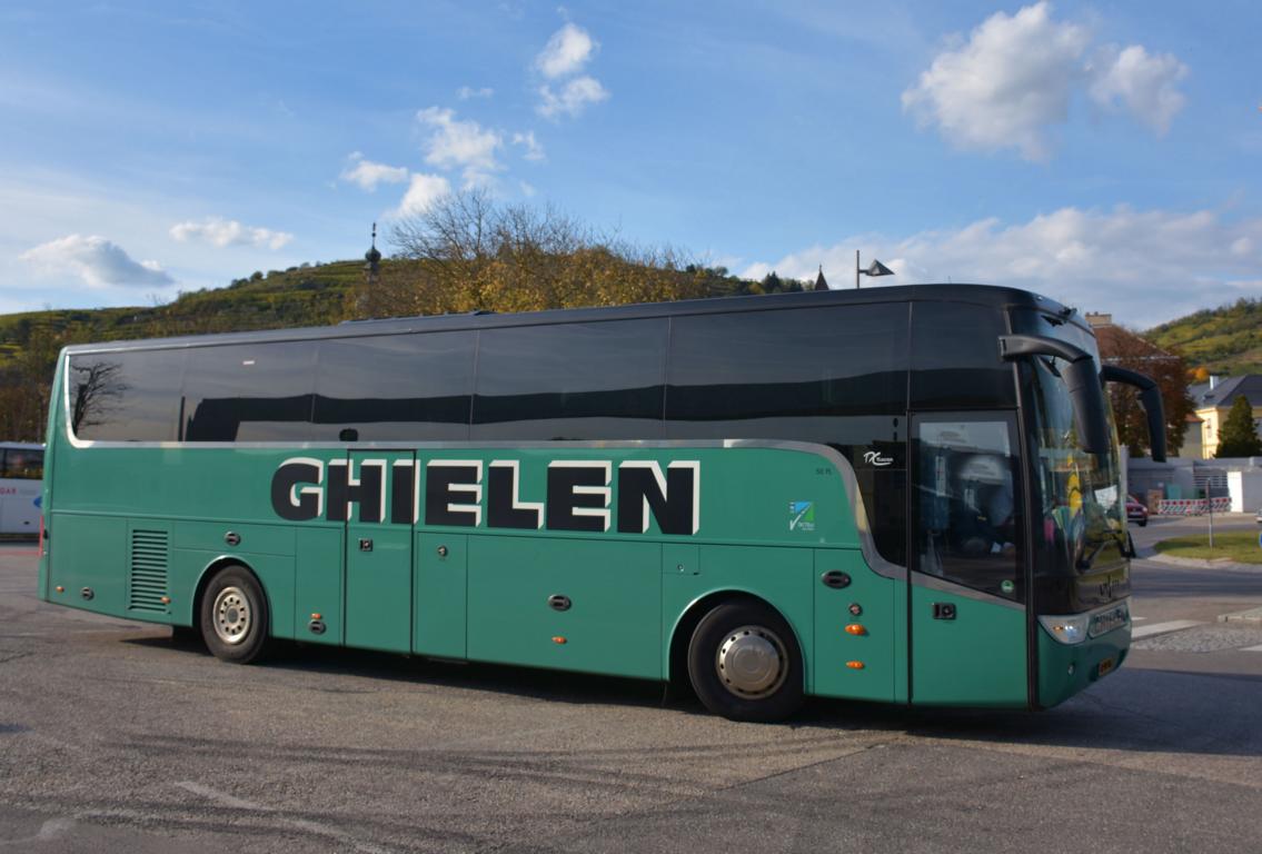 Van Hool TX von GHIELEN Reisen aus den NL 10/2017 in Krems.