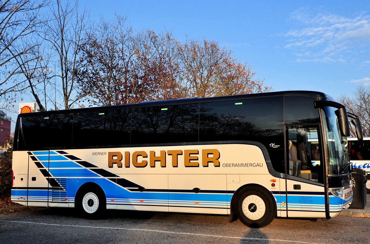 Van Hool TX11 Alicron von W.Richter/BRD im Nov. 2013 in Krems.