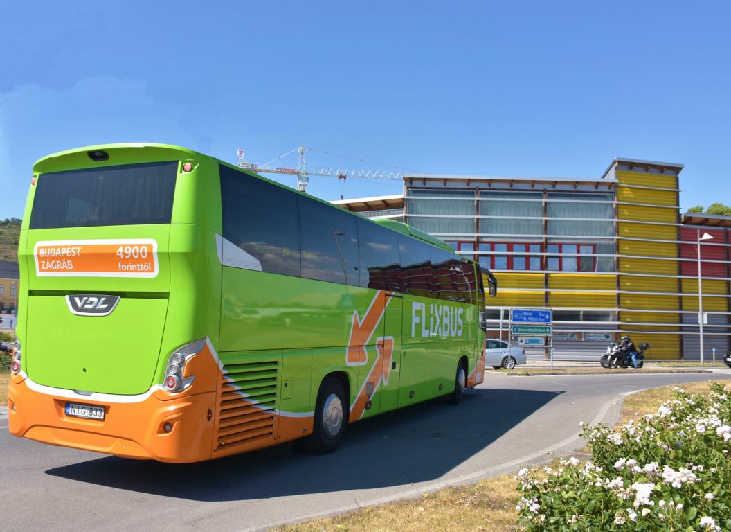 VDL Futura Flixbus aus Ungarn 06/2017 in Krems.