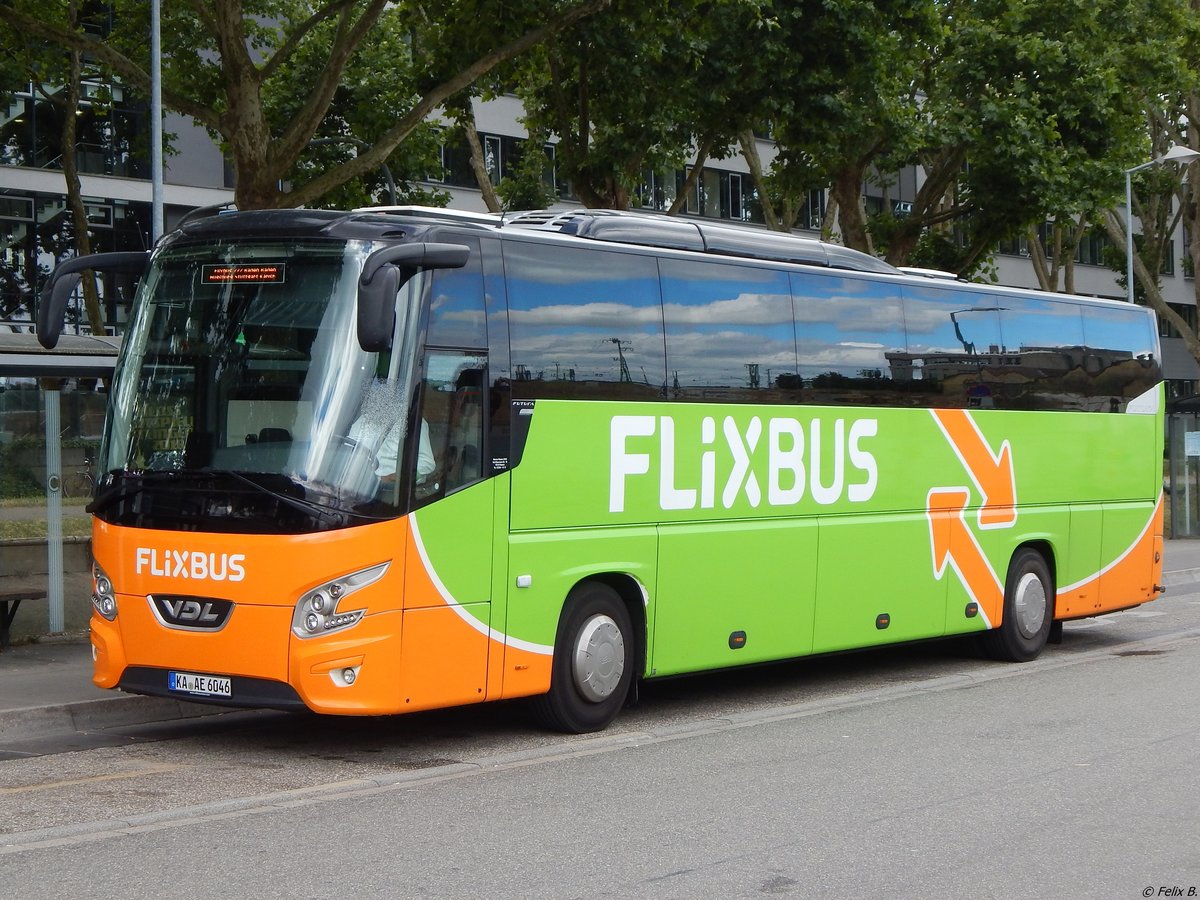 VDL Futura von Flixbus/Werner aus Deutschland in Karlsruhe.