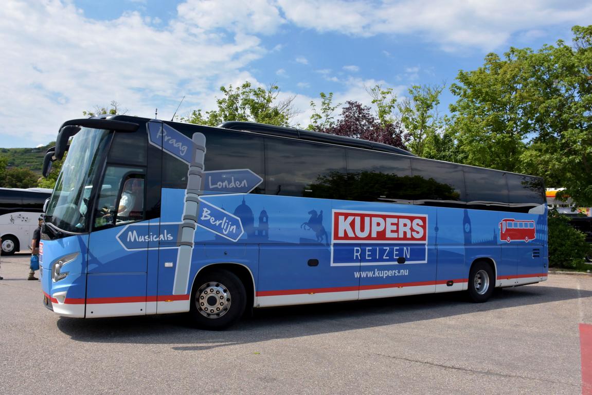 VDL Futura von KUPERS Reisen.nl in Krems.