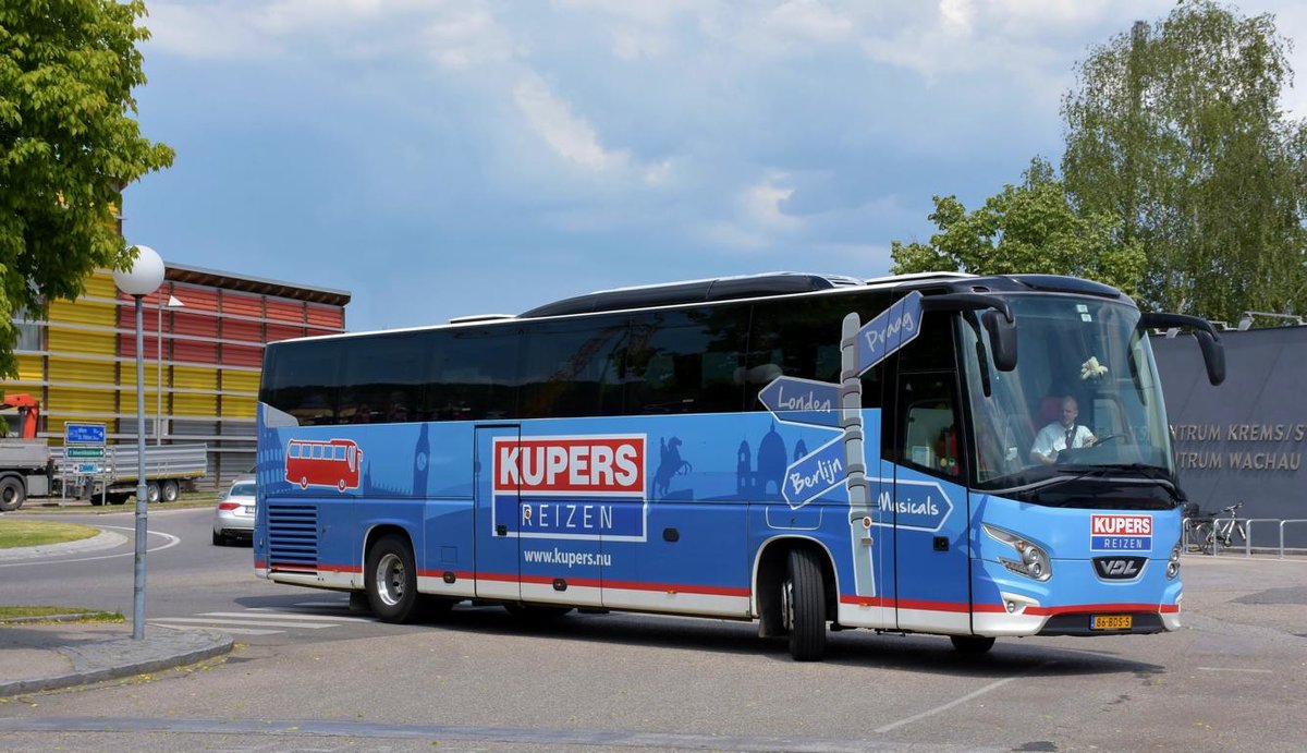 VDL Futura von KUPERS Reisen.nl in Krems.