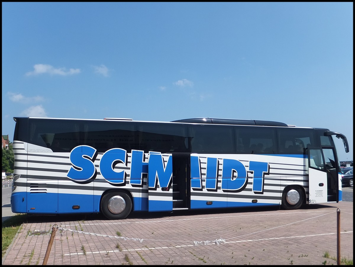 VDL Futura von Schmidt aus Deutschland im Stadthafen Sassnitz.