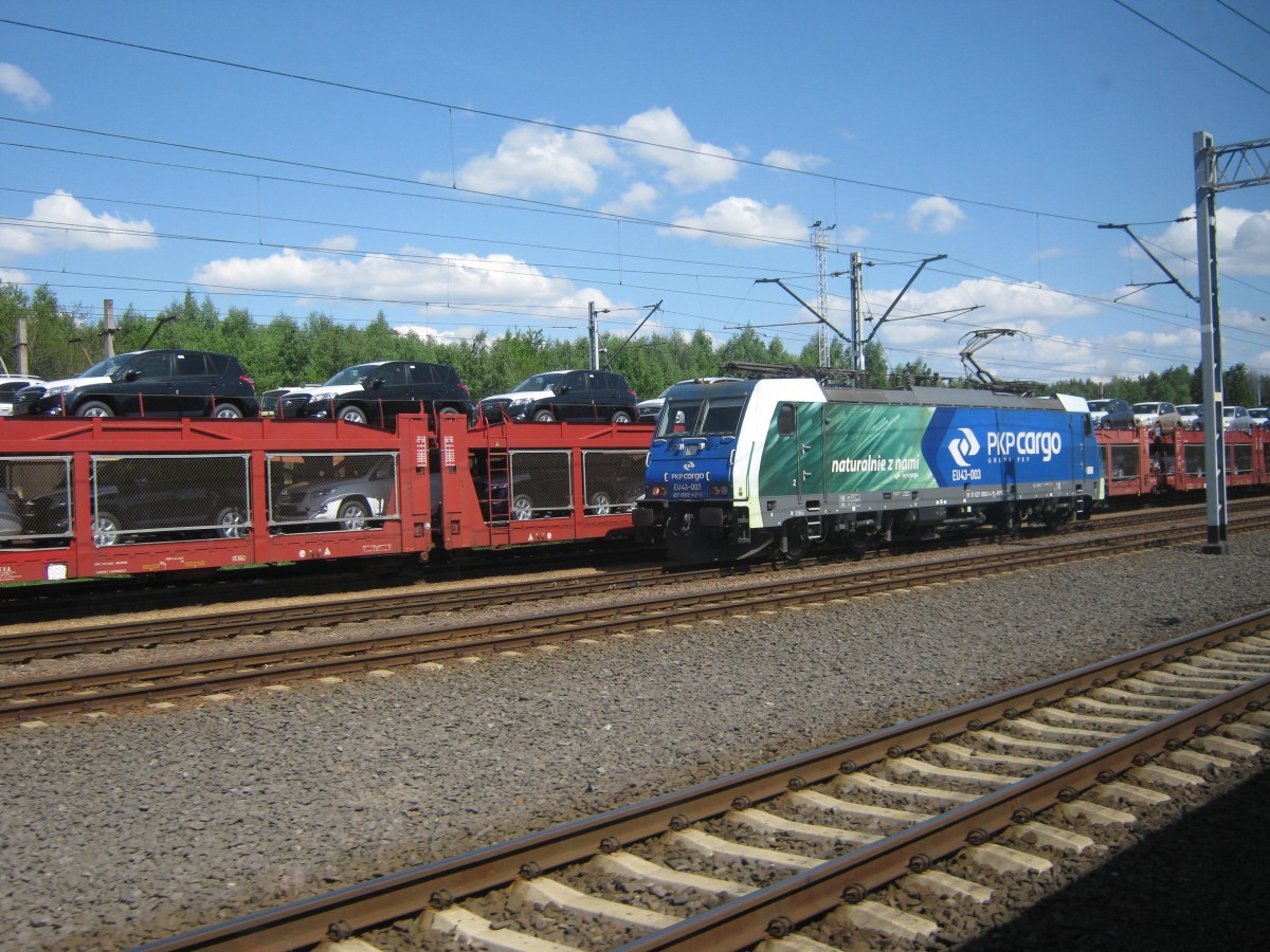 Vergangenheit:PKP cargo EU 43-003 in Rzepin am 1 Mai 2011.