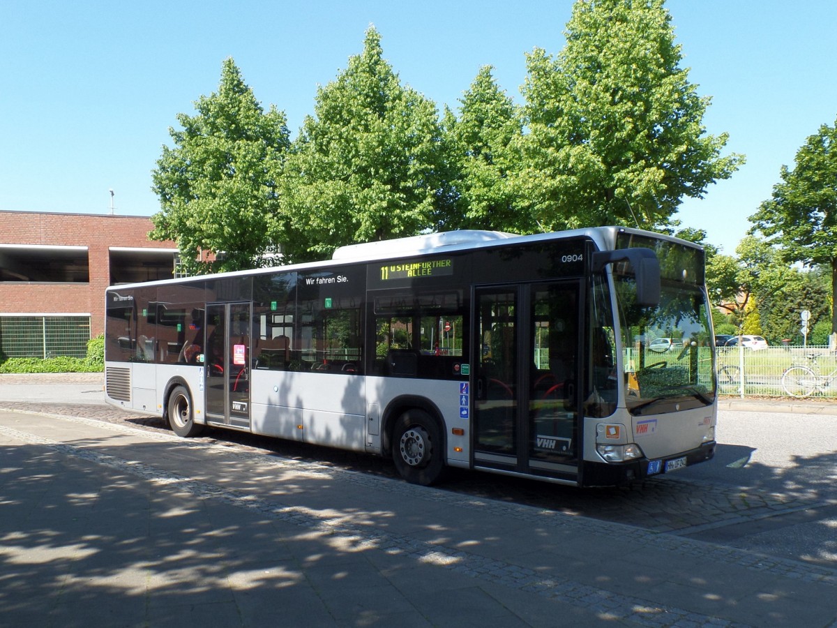 VHH 0904 (HH-IF 241) (EvoBus O 530 MÜ, Citaro II, EZ 04.2009) am 4.6.2014 auf der Metro-Bus-Linie 11, Pause am U-Bahnhof Steinfurther Allee