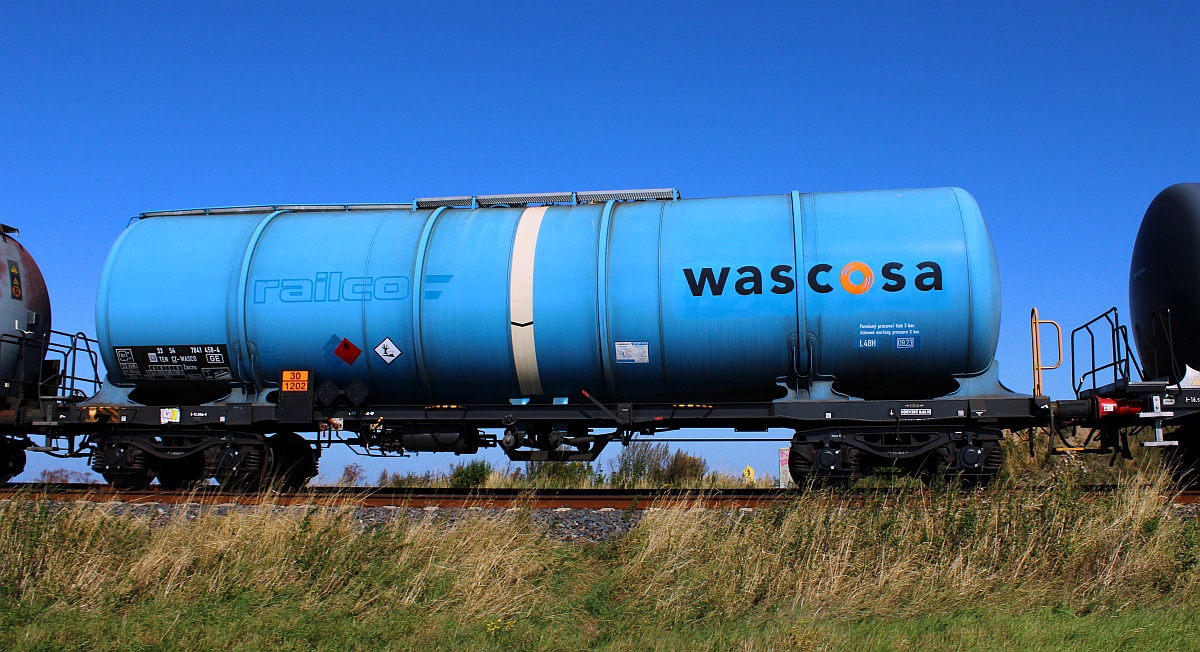 Vierachsiger Druckkesselwagen der Gattung Zacns registriert unter 33 54 7841 458-4 CZ-WASCO. Wiedingharder Neuer Koog 01.09.2021