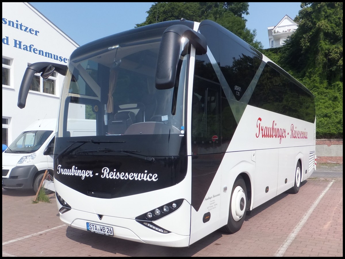 Viseon C10 vom Traubinger Reiseservice aus Deutschland im Stadthafen Sassnitz.