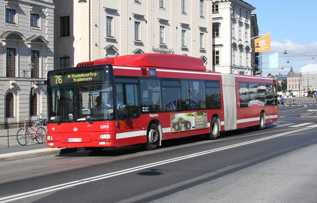 Volvo 8500 Stadtbus Wagen 5393 mit Biogasantrieb am 20.09.2016 in Stockholm. 