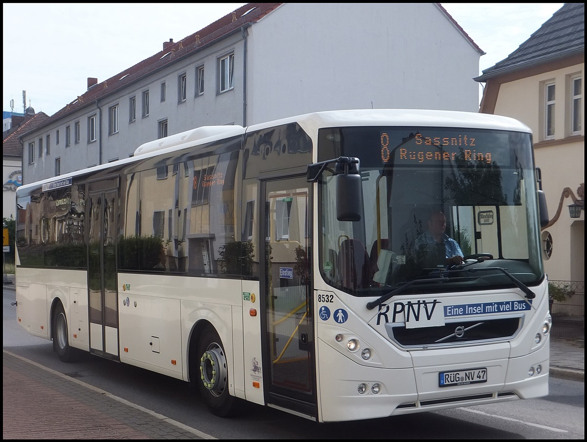 Volvo 8900 der RPNV in Sassnitz.