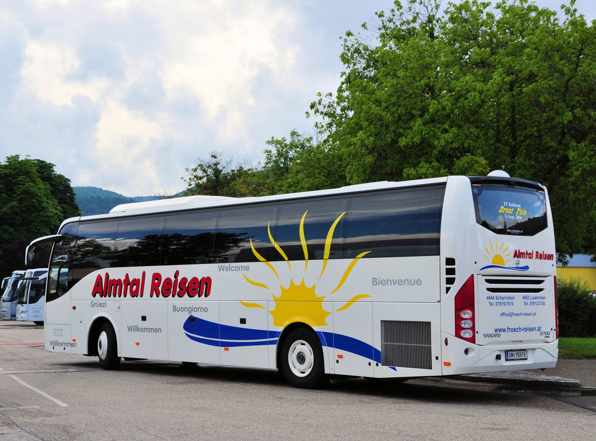 Volvo 9700 von ALMTAL Reisen aus sterreich in Krems gesehen.