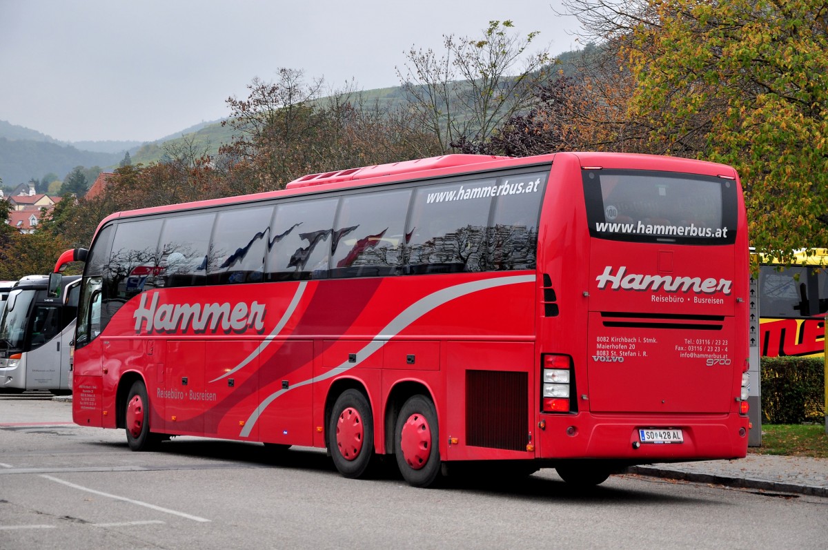 VOLVO 9700 von Hammer Reisen aus sterreich am 11.Okt.2014 in Krems.