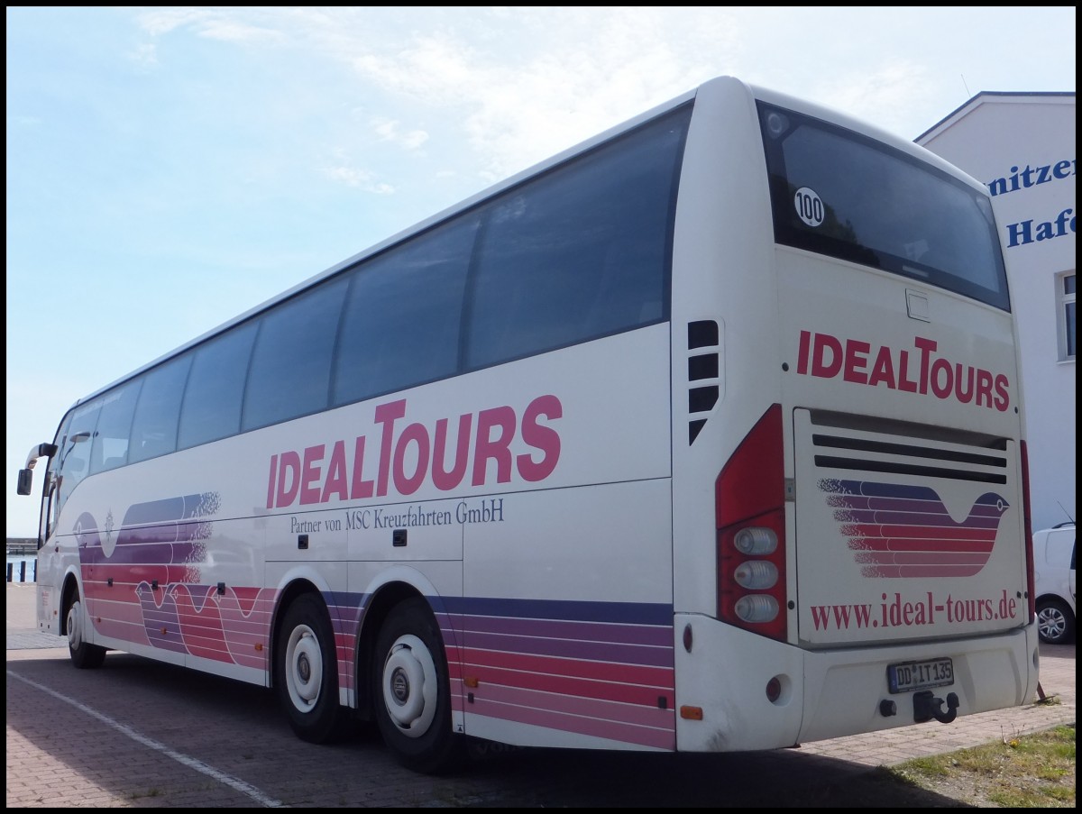 Volvo 9700 von Ideal-Tours aus Deutschland im Stadthafen Sassnitz. 