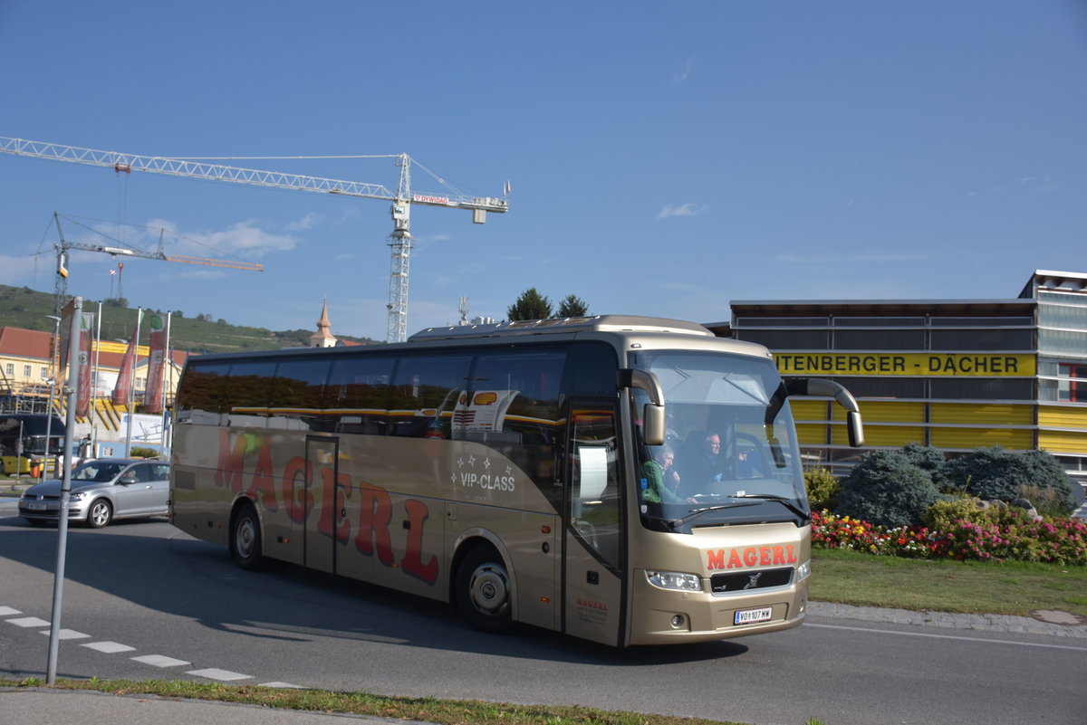 Volvo 9700 von Magerl Reisen aus sterreich 09/2017 in Krems.