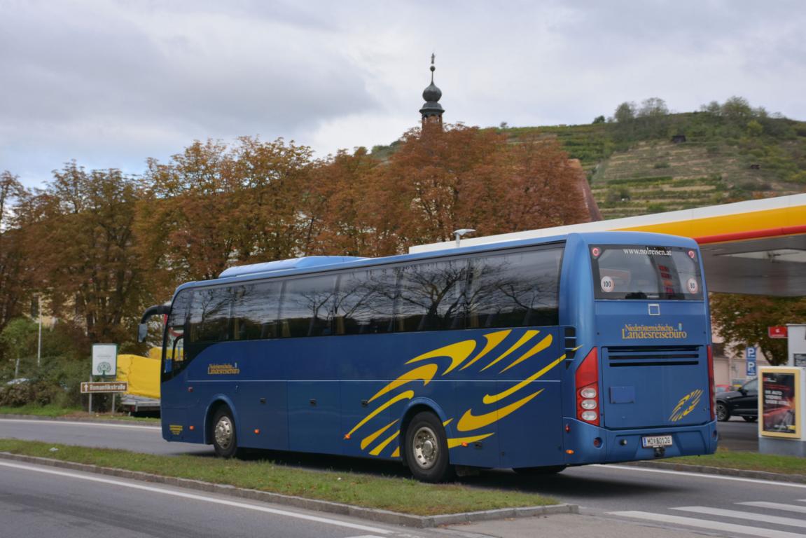 VOLVO 9700 von NL (N.. Landesreisebro) aus sterreich 10/2017 in Krems.