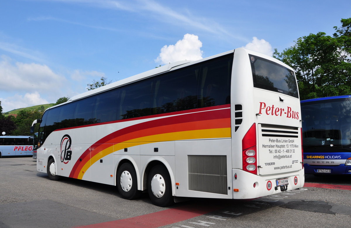 Volvo 9700 von Peter Bus Reisen aus sterreich in Krems gesehen.