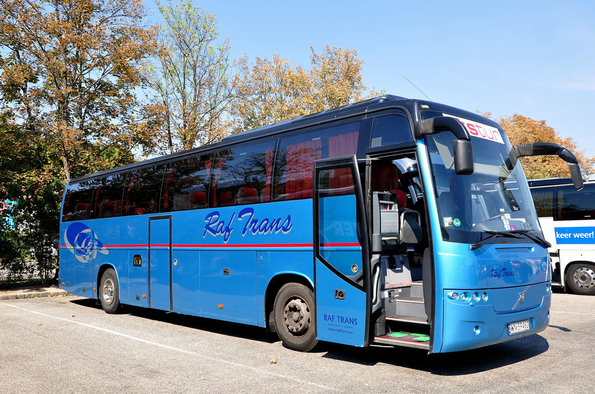 VOLVO 9700 von Raf Trans aus PL in Krems gesehen.