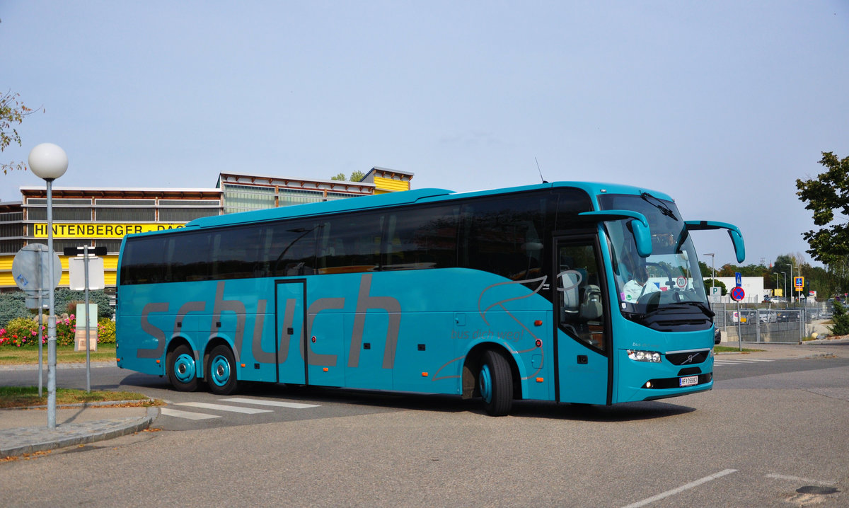 Volvo 9700 von Schuch Reisen aus sterreich in Krems.