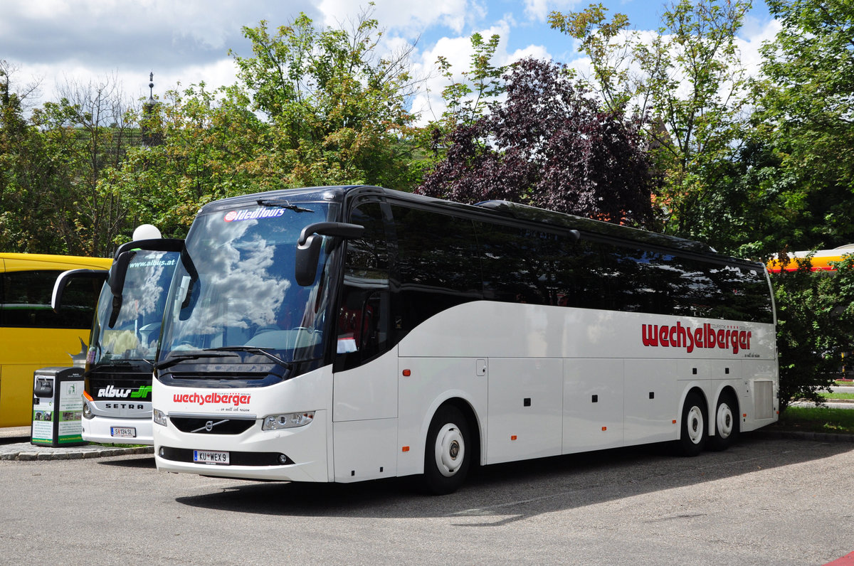 Volvo 9700 von Wechselberger Reisen aus sterreich in Krems gesehen